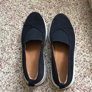 Vionic Fresh Linden navy canvas loafer size 8 New